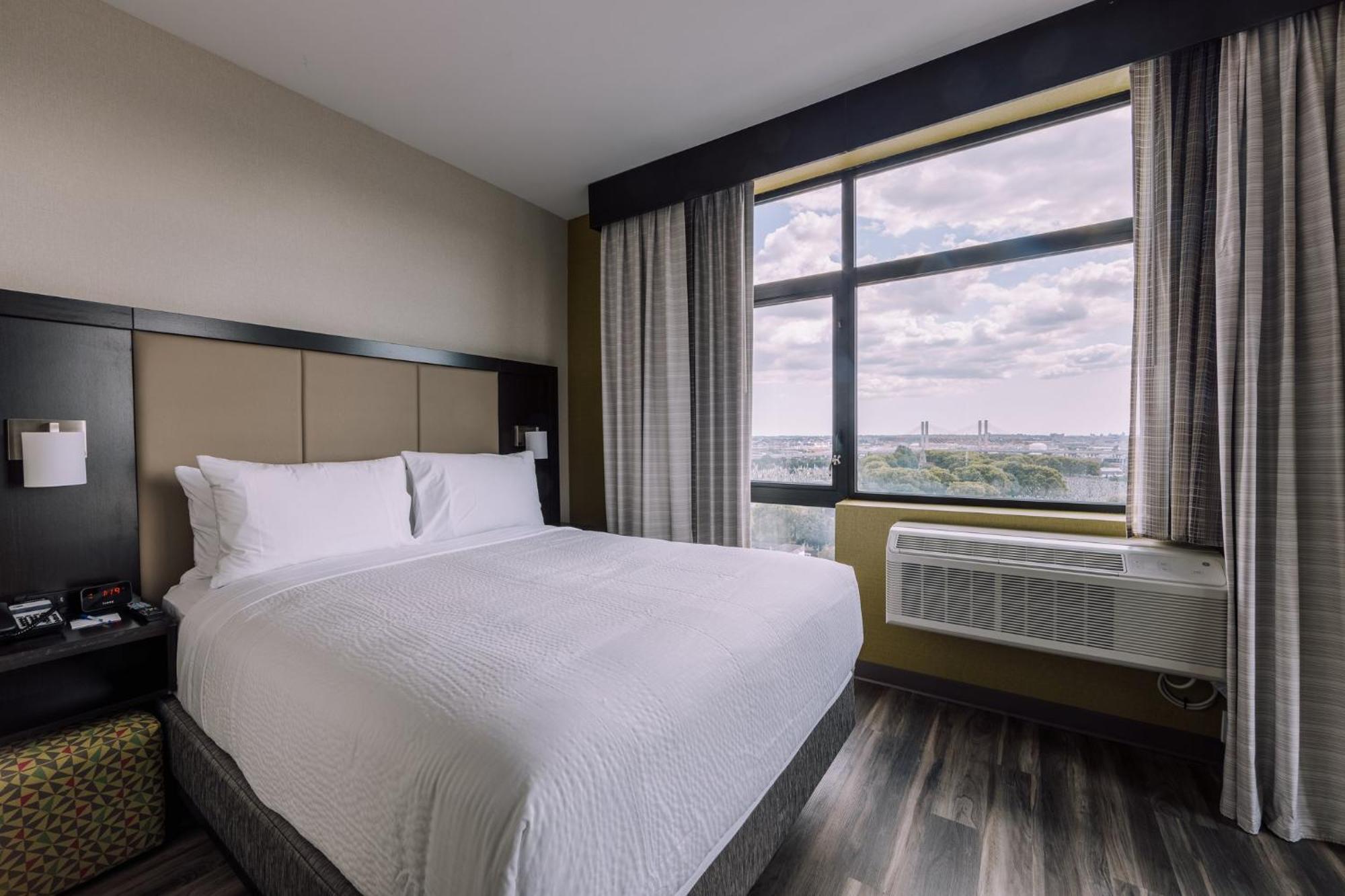 Holiday Inn Express Long Island City E - New York By Ihg Exterior photo