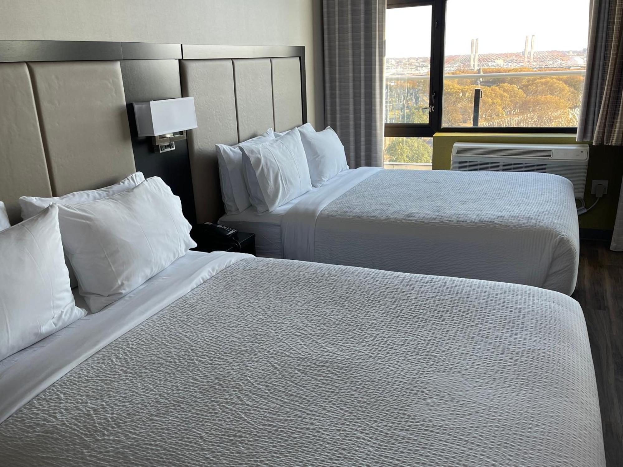 Holiday Inn Express Long Island City E - New York By Ihg Exterior photo