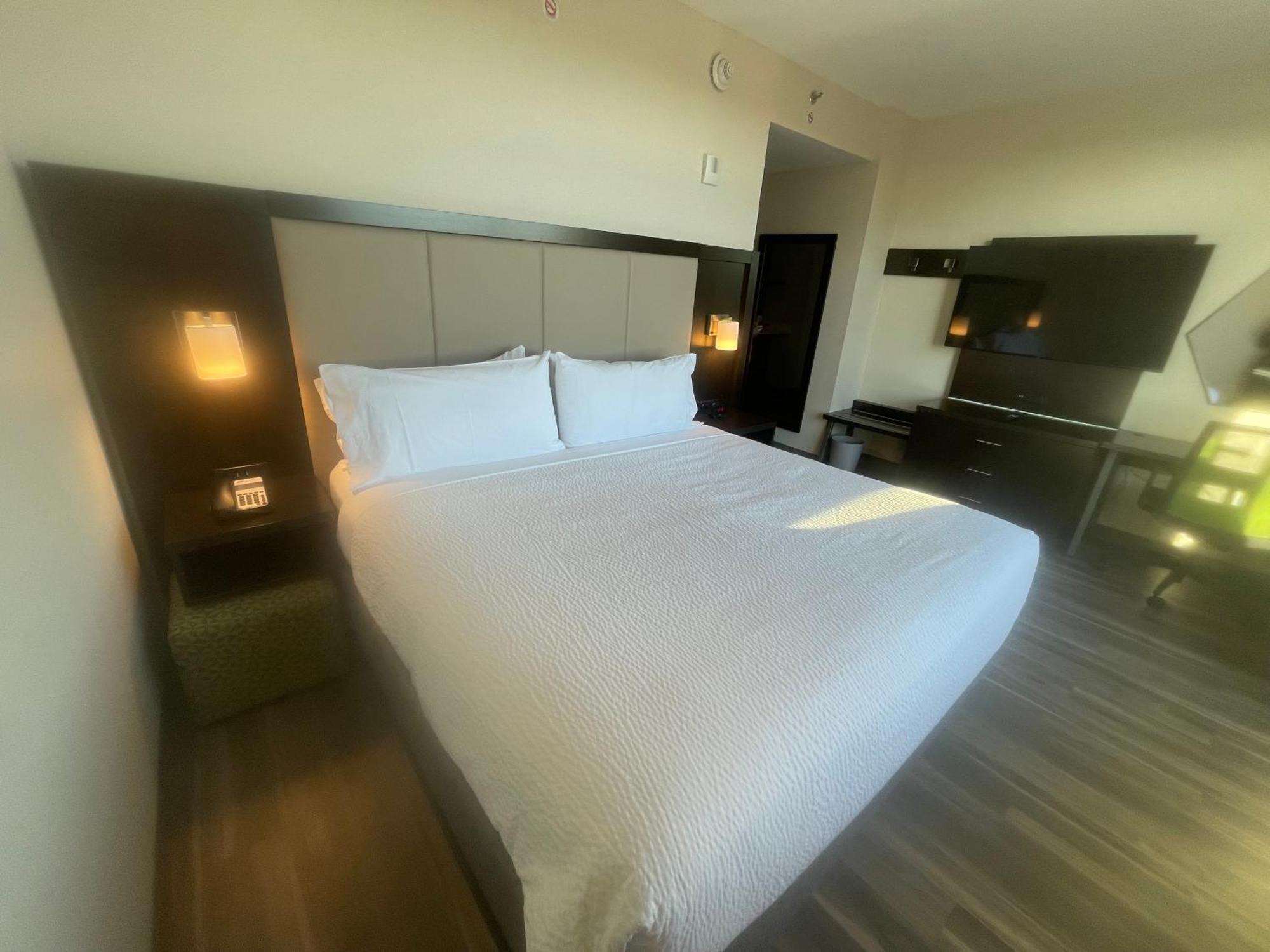 Holiday Inn Express Long Island City E - New York By Ihg Exterior photo