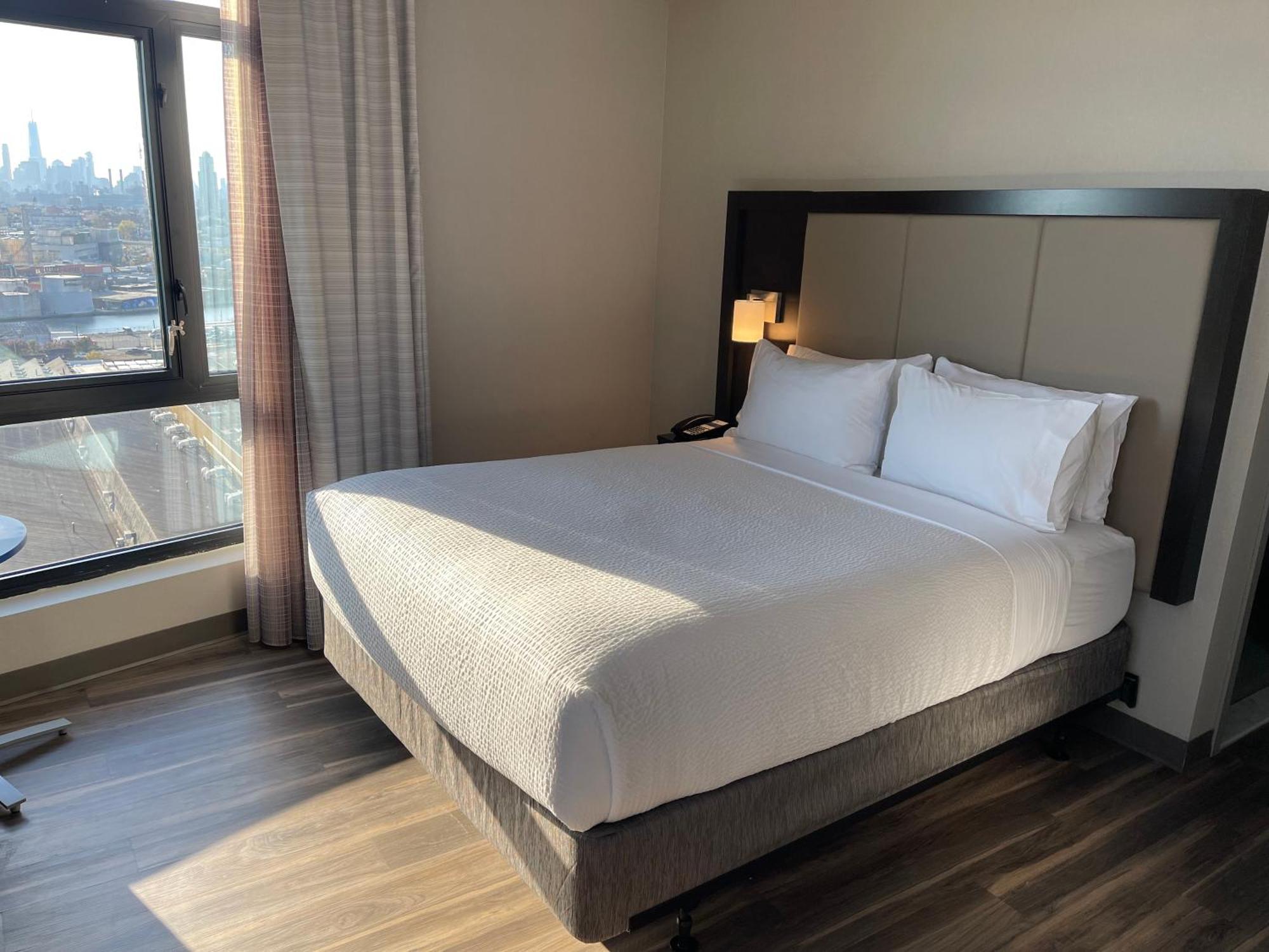 Holiday Inn Express Long Island City E - New York By Ihg Exterior photo