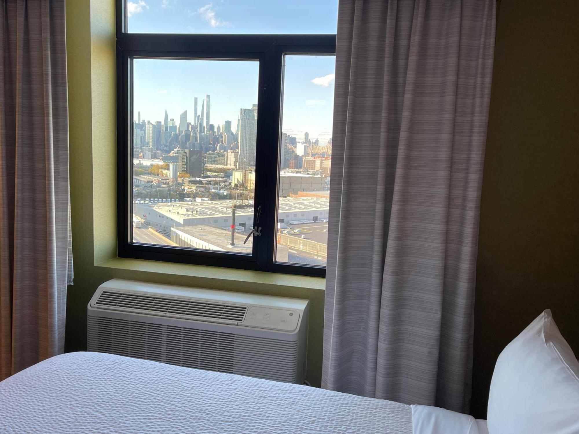 Holiday Inn Express Long Island City E - New York By Ihg Exterior photo