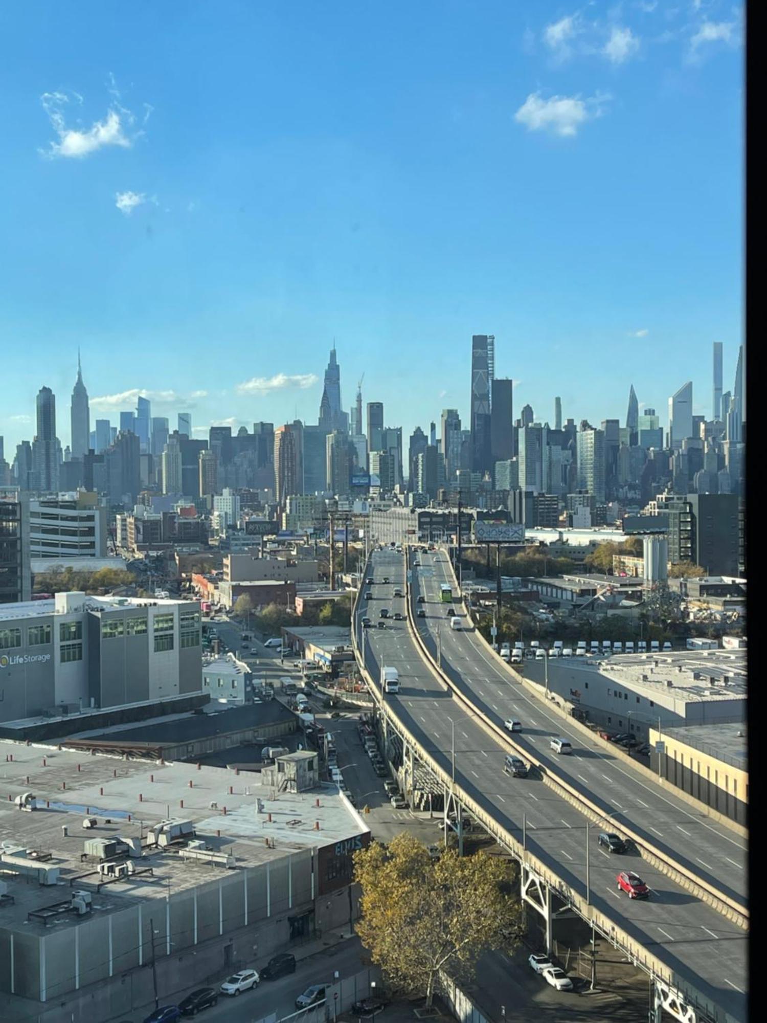 Holiday Inn Express Long Island City E - New York By Ihg Exterior photo
